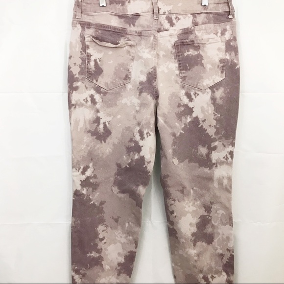 LOGO by Lori Goldstein Twill Printed Ankle Pants - Picture 5 of 7